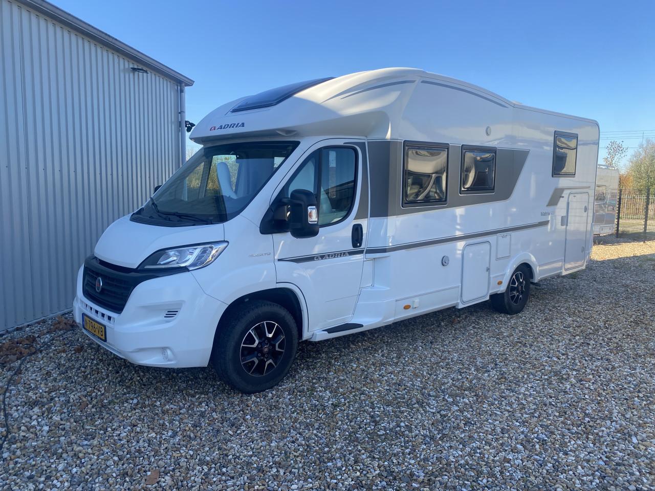 Adria Matrix  670DL  - Luxe gezinscamper vol comfort en vrijheid!