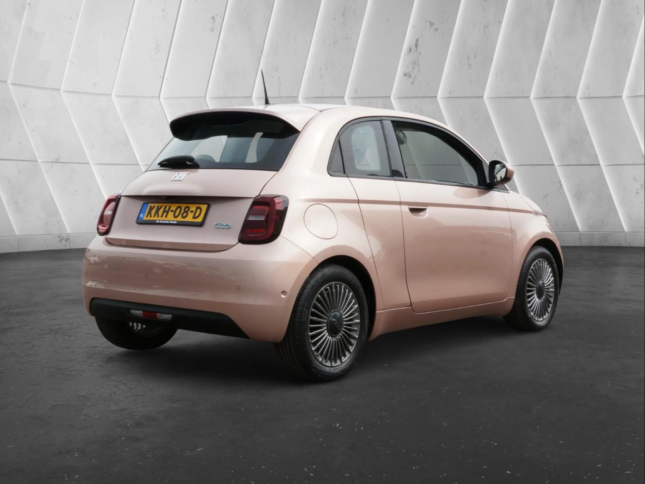 Fiat 500 3+1 Icon 42 kWh rijklaar incl garantie 92.0% SOH