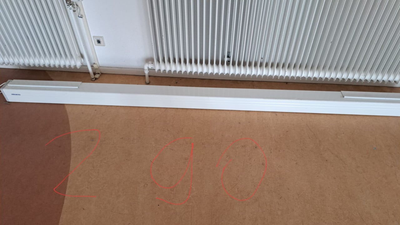 Projectiescherm, elektrische bediening