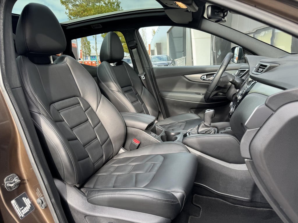 Nissan Qashqai 1.2 tekna + automaat, trekhaak + meest luxe uitvoering!