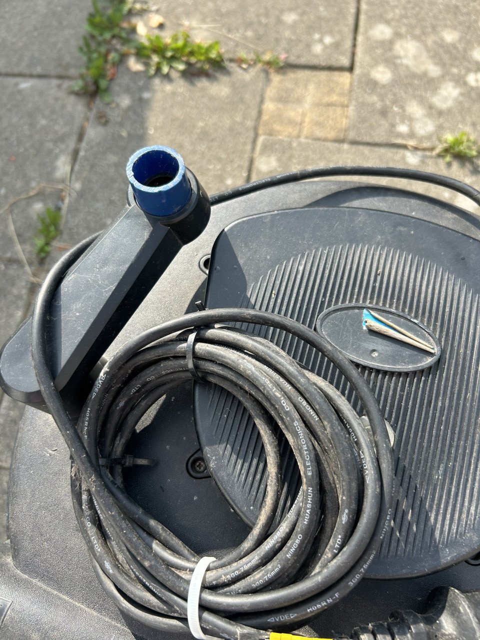 Te koop groot filter rp pres van 30000 tot 60000 voor grote vijver uvc 55 w