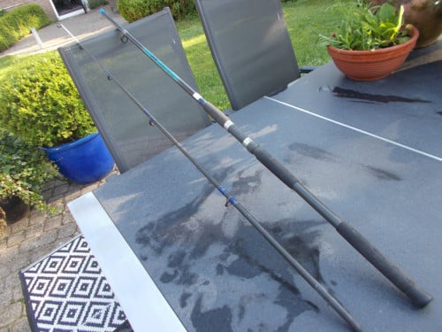 Tweedelige carbon boothengel ,lengte 270 cm  w.g. 250 gram