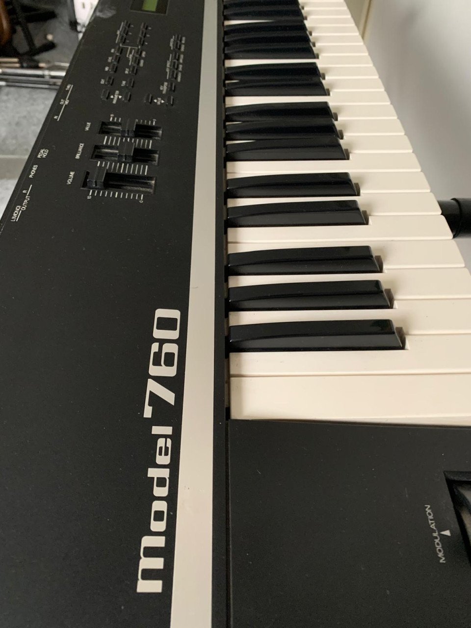 KEYBORD RHODES MODEL 760