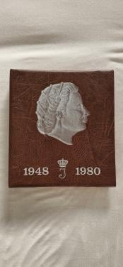 Compleet munten album Juliana incl Zilver.