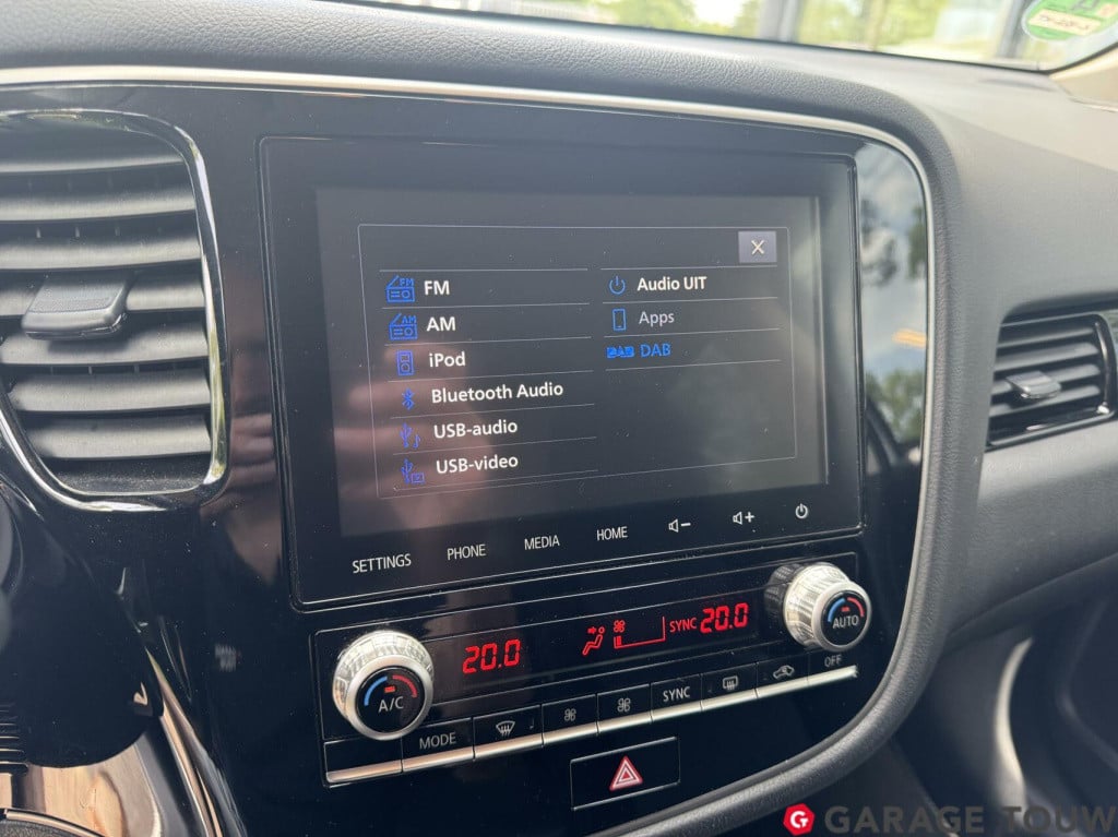 Mitsubishi Outlander 2.4 phev pure+ afn.trekhaak + winterset