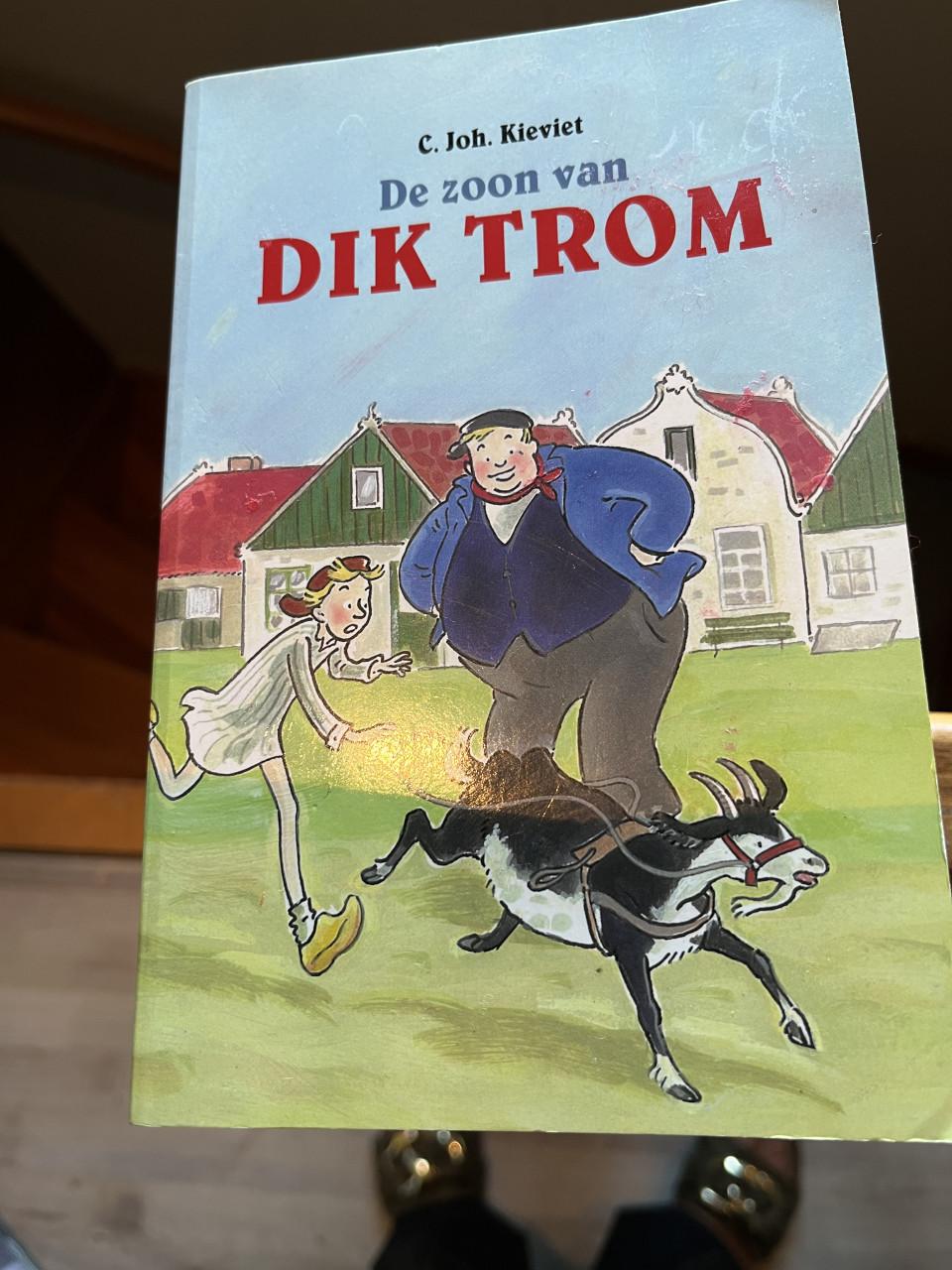 2 boeken van Dik Trom
