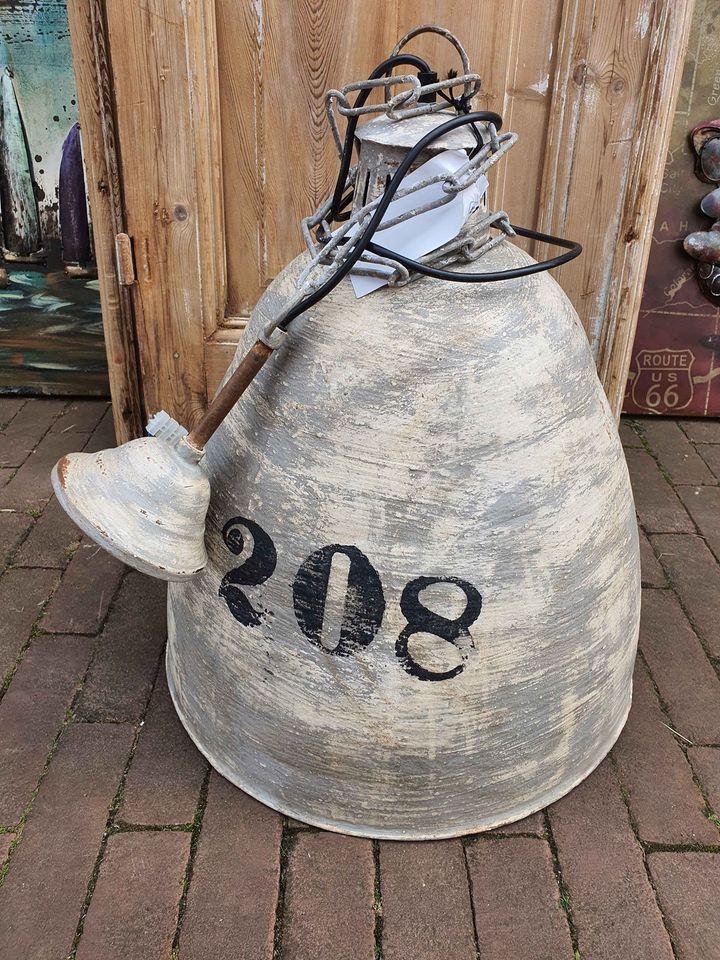 HEEL VEEL DECORATIE BIJ 3Z FACTORY IN ARNEMUIDEN