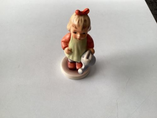 Verschillende Hummel beeldjes. Allemaal gaaf.  Hoogte: +/- 9 cm