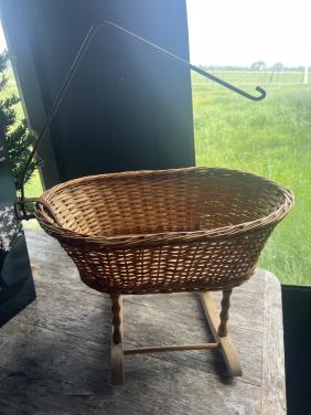 Vintage poppenwieg