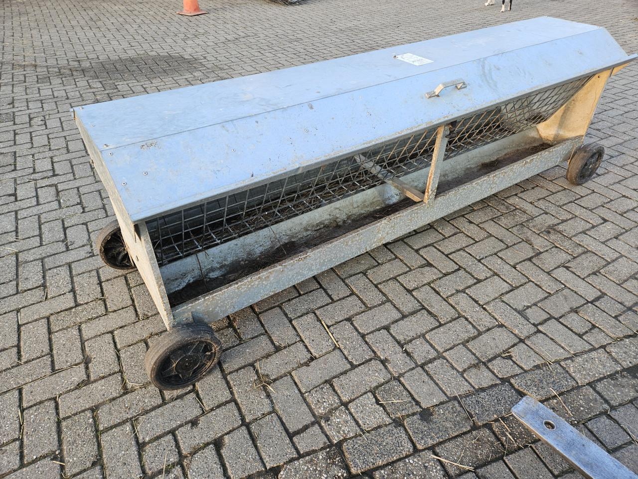 Verrijdbare hooiruif