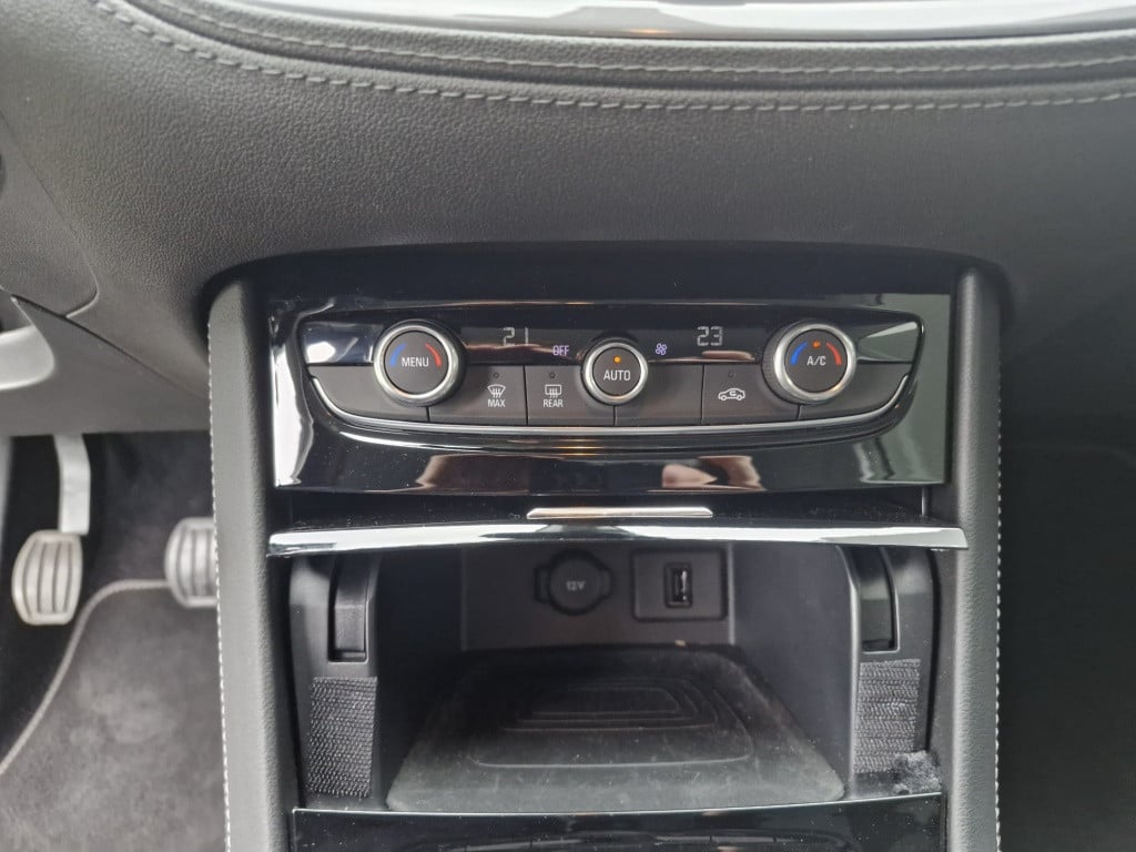 Opel Grandland X 1.2 turbo business +