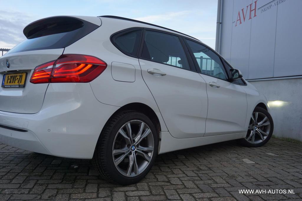 BMW 2-serie active tourer 218d executive