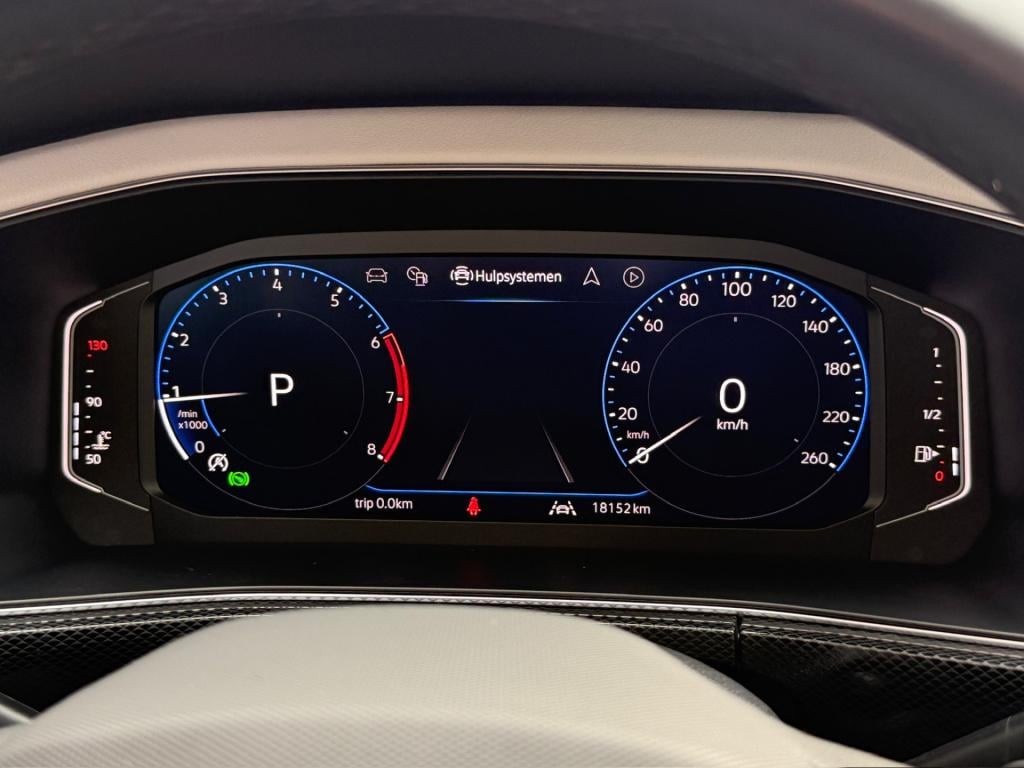 Volkswagen T-cross 1.5 tsi 150pk dsg style | trekhaak | led gril | camera |