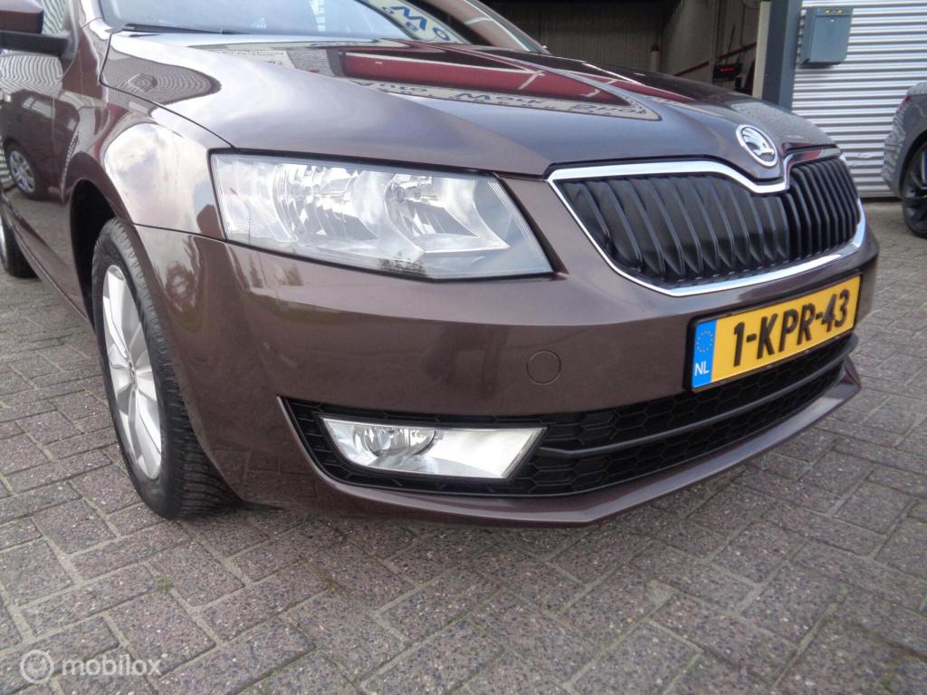 Skoda Octavia combi 1.2 tsi greentech ambition businessline/airco/ecc/pdc/c