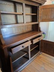 Te koop , massief eiken houten Buffetkast , zeer degelijk