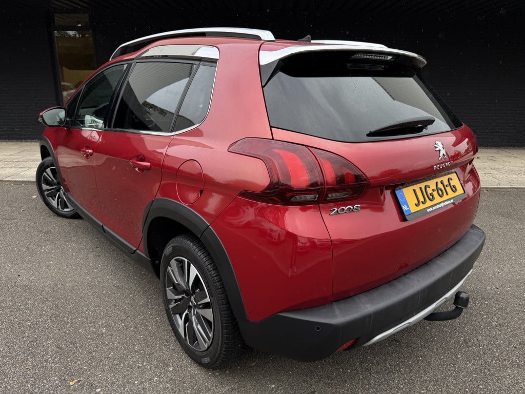 Peugeot 2008 1.2 puretech allure // 29.000km! //