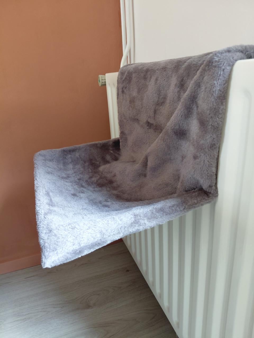 Katten hangmat voor radiator