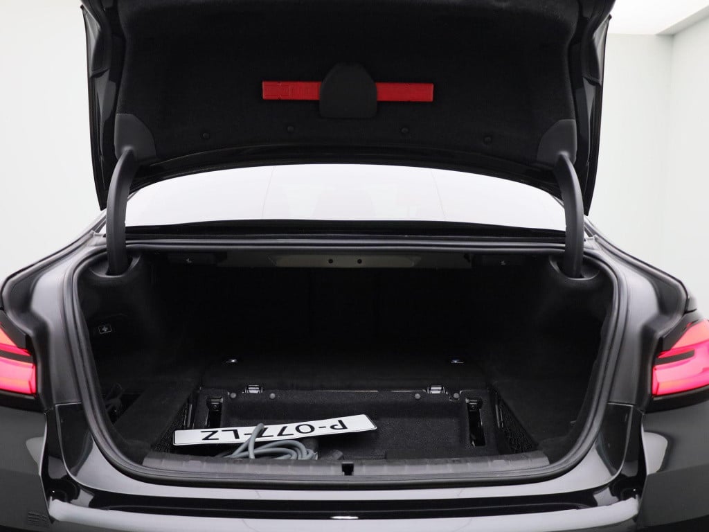 BMW 5 Serie 520e business edition plus | m-sport | automaat | schuifdak | t