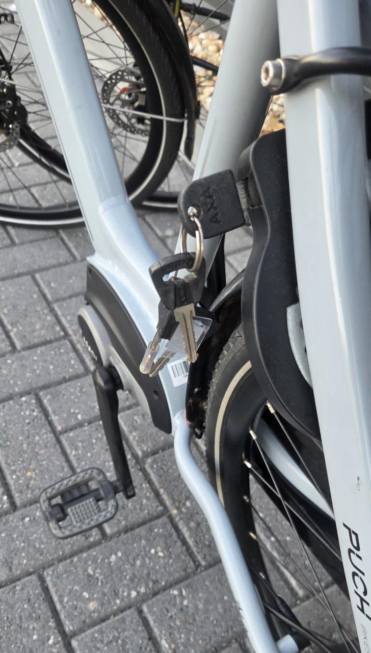 Mooie set Puch E-Symphony N7 Bosch Active Line middenmotor 400Wh  53cm