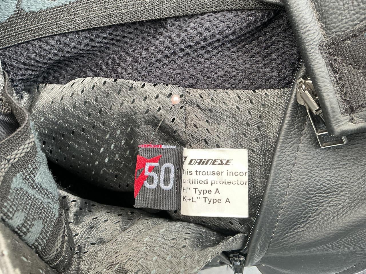 Dainese 2 delig motorpak AVRO D1