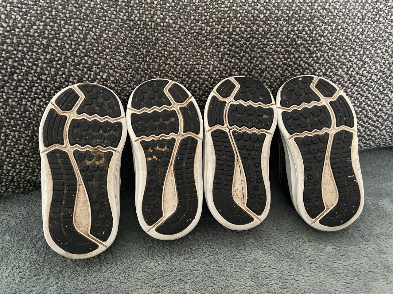 2x Nike maat 21