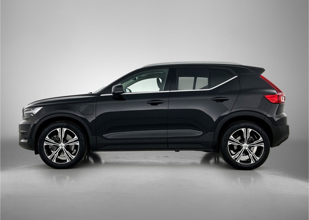 Volvo XC40 1.5 t4 recharge inscription expression | 360 camera | navi