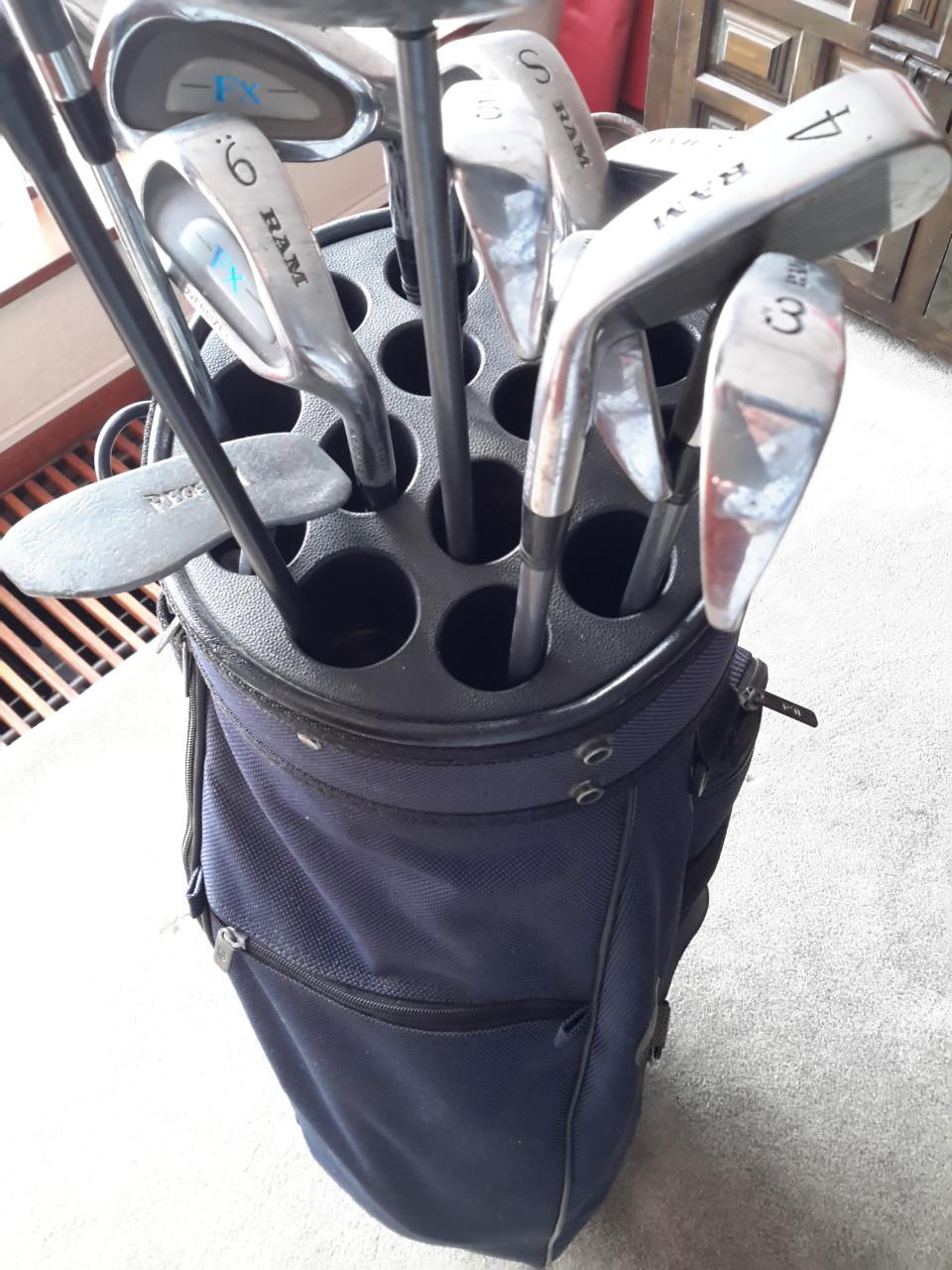 Twee golfsets (apart te koop)