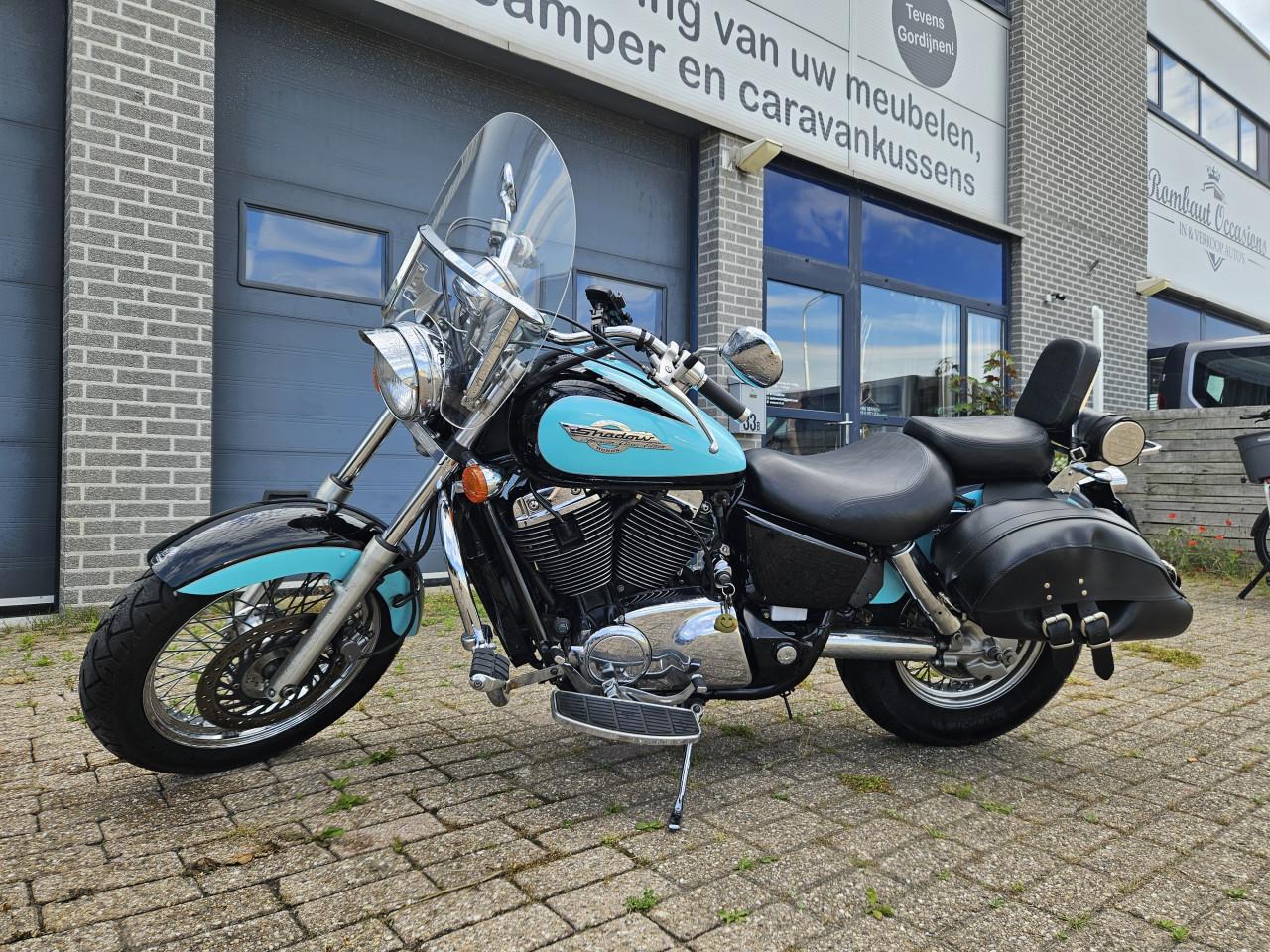 HONDA SHADOW 1100 American Classic Edition
