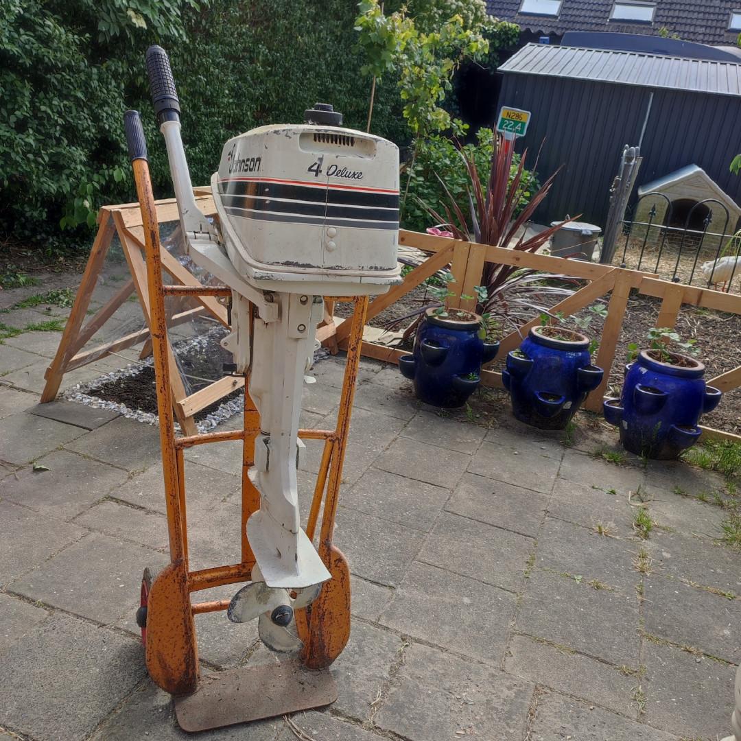 Buitenboordmotor Johnson 4 Deluxe
