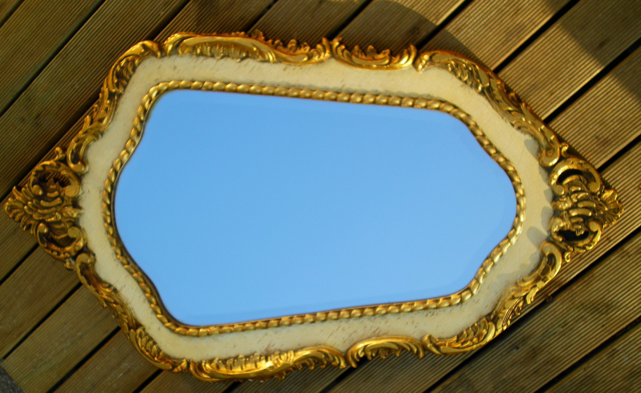Geslepen spiegel met houten verguld frame