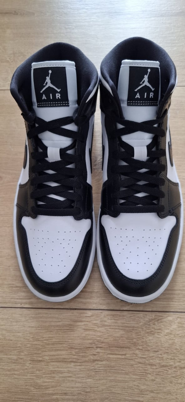 NIKE AIR JORDAN