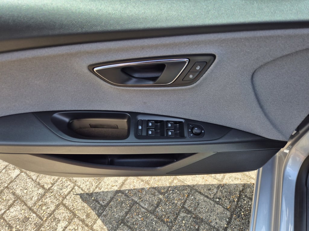 Seat Leon st 1.0 ecotsi style business intense