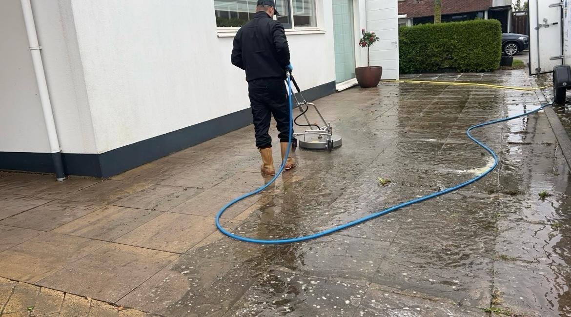 Buitenomgeving reinigen? Spik & Span helpt u graag!