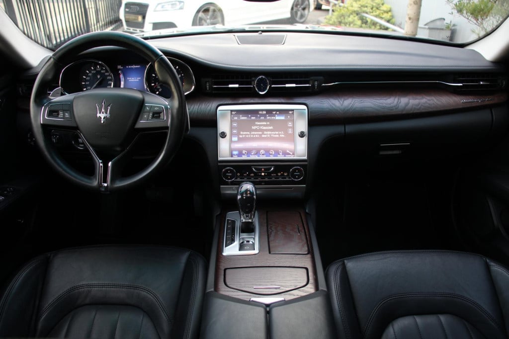 Maserati Quattroporte 3.0 s q4 411pk - leder - flippers - schuifkantel - na