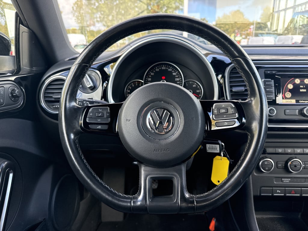 Volkswagen New Beetle 1.2 tsi design | nl-auto | navi | airco | cruisec.