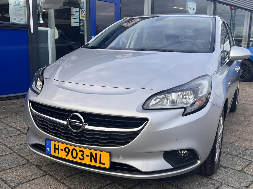 Opel Corsa 1.4 120 jaar edition, carplay, trekhaak enz. enz...