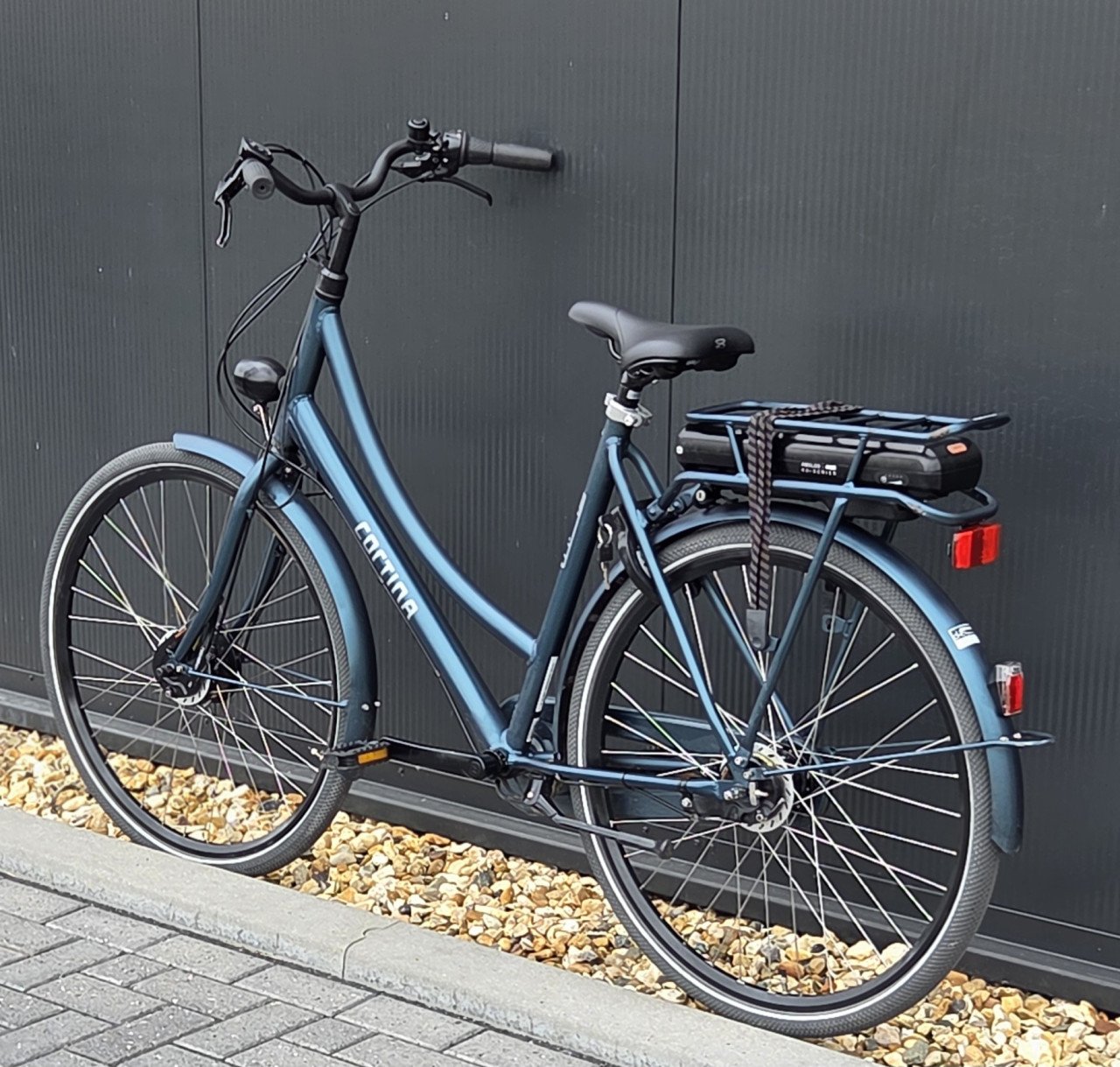 Cortina E-U1 RB3 57cm 600Wh transporter