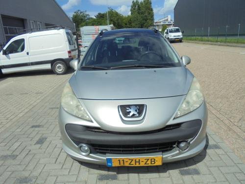 207 in de  SW 1.4 VTI XS met Apk en N.A.P leuke auto klein prijsje € 1295