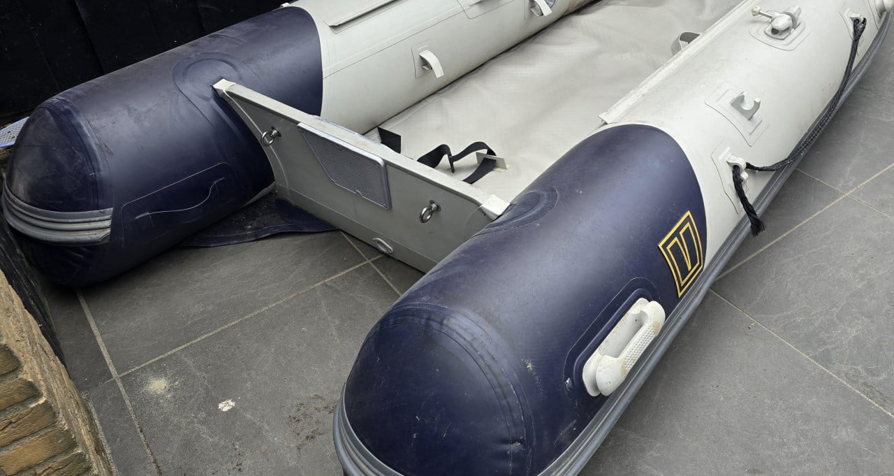 Vetus rubberboot met buitenboordmotor