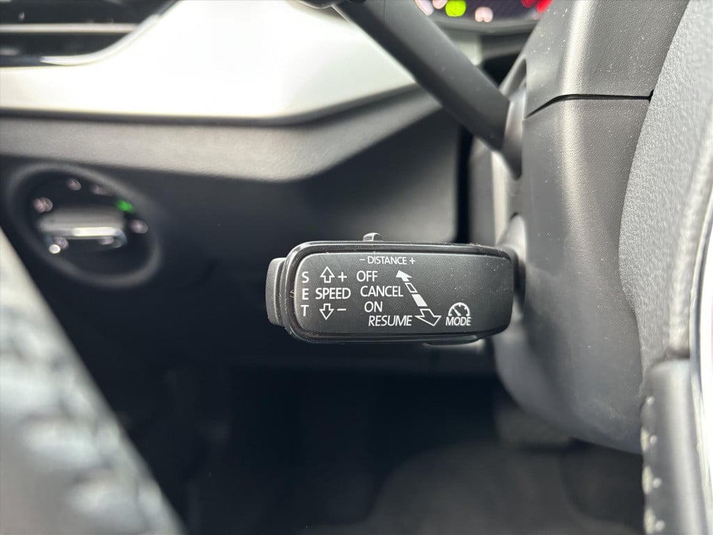 Skoda Kamiq 1.0 tsi greentech 110pk dsg-7 business edition|led|trekhaak|nav