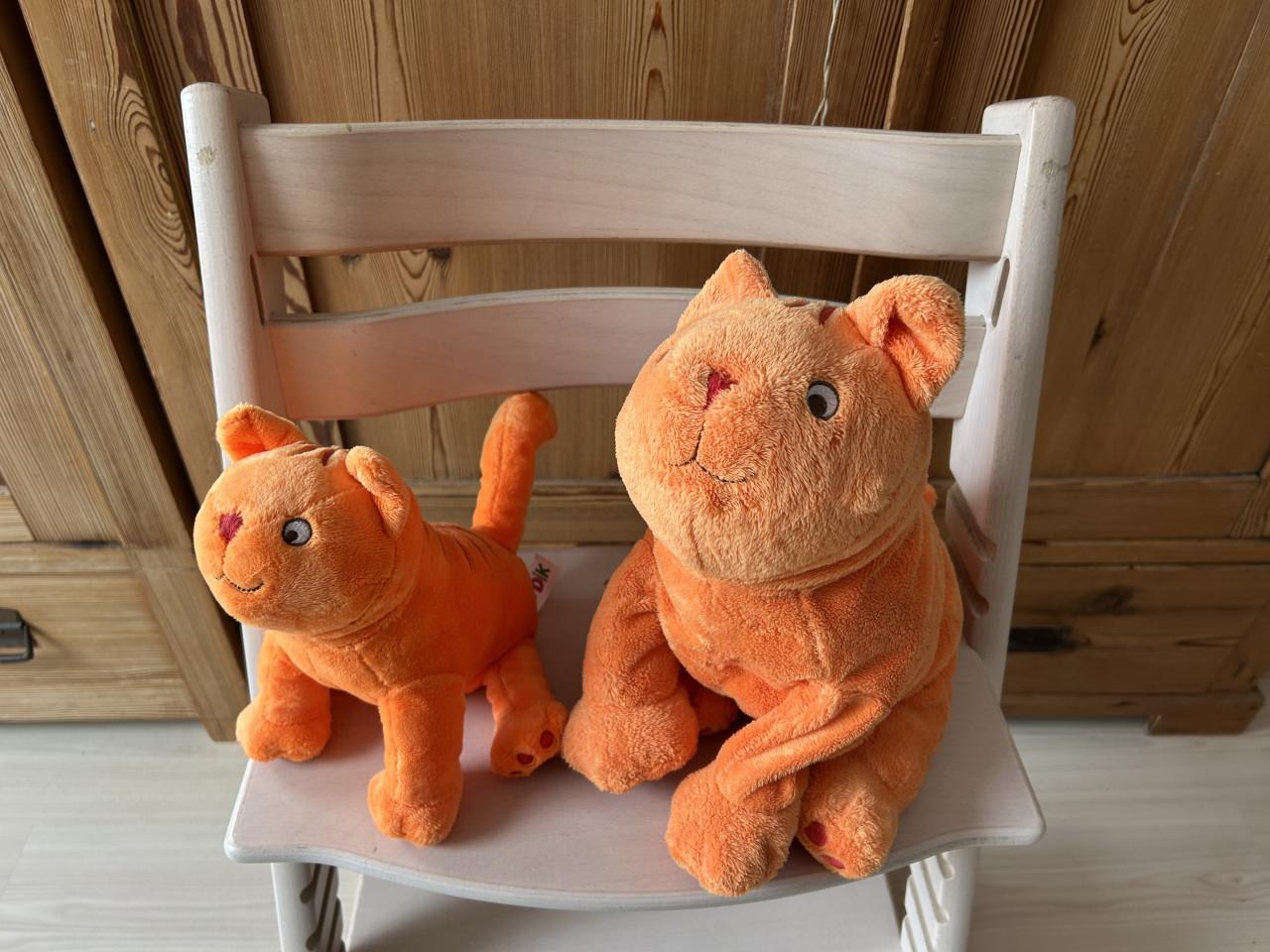 2 Dikkie Dik knuffels.
