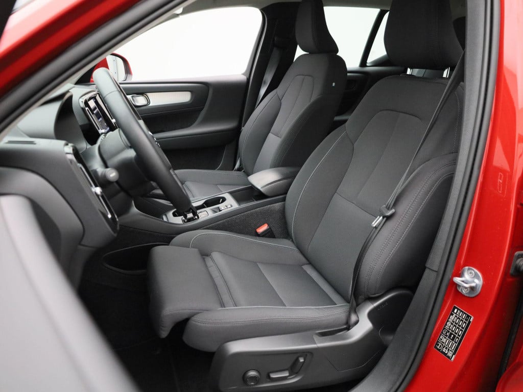 Volvo XC40 1.5 t5 recharge inscription expression | navigatie | camera | cl