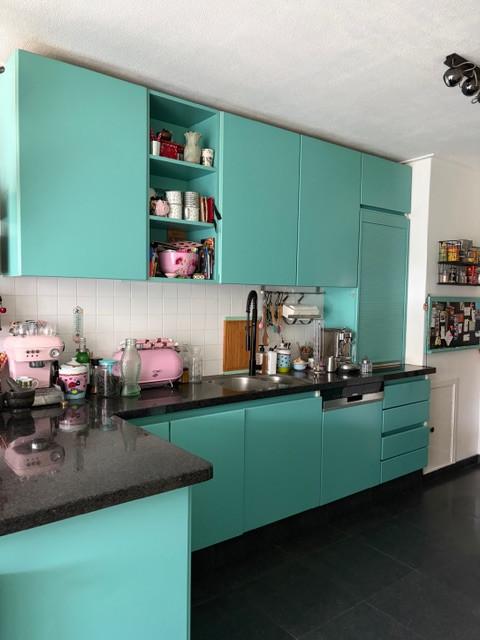 Keuken Gratis ( + deel apparatuur over te nemen)