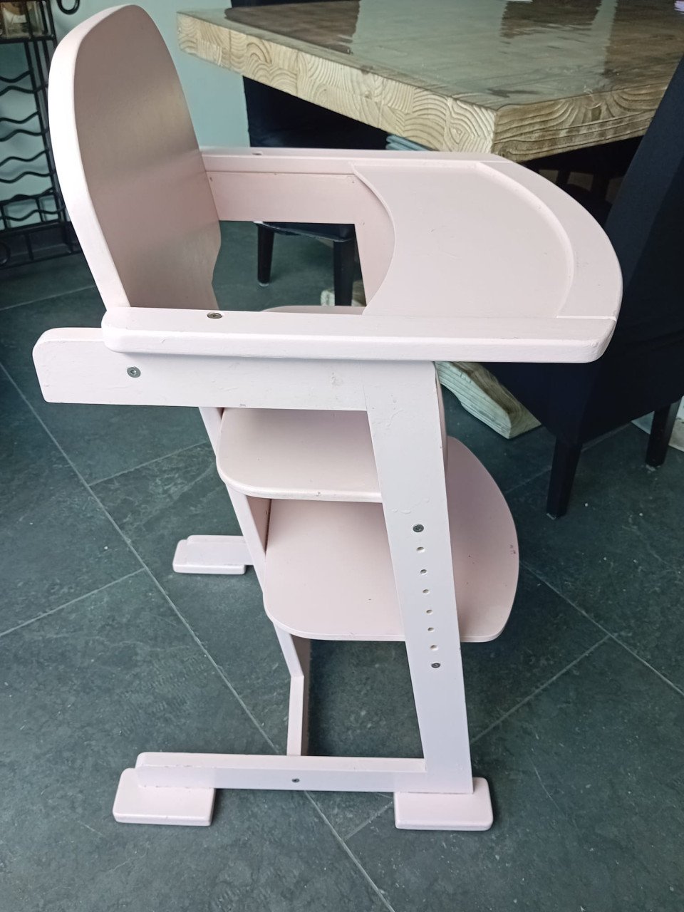 Houten kinderstoel / meegroeistoel