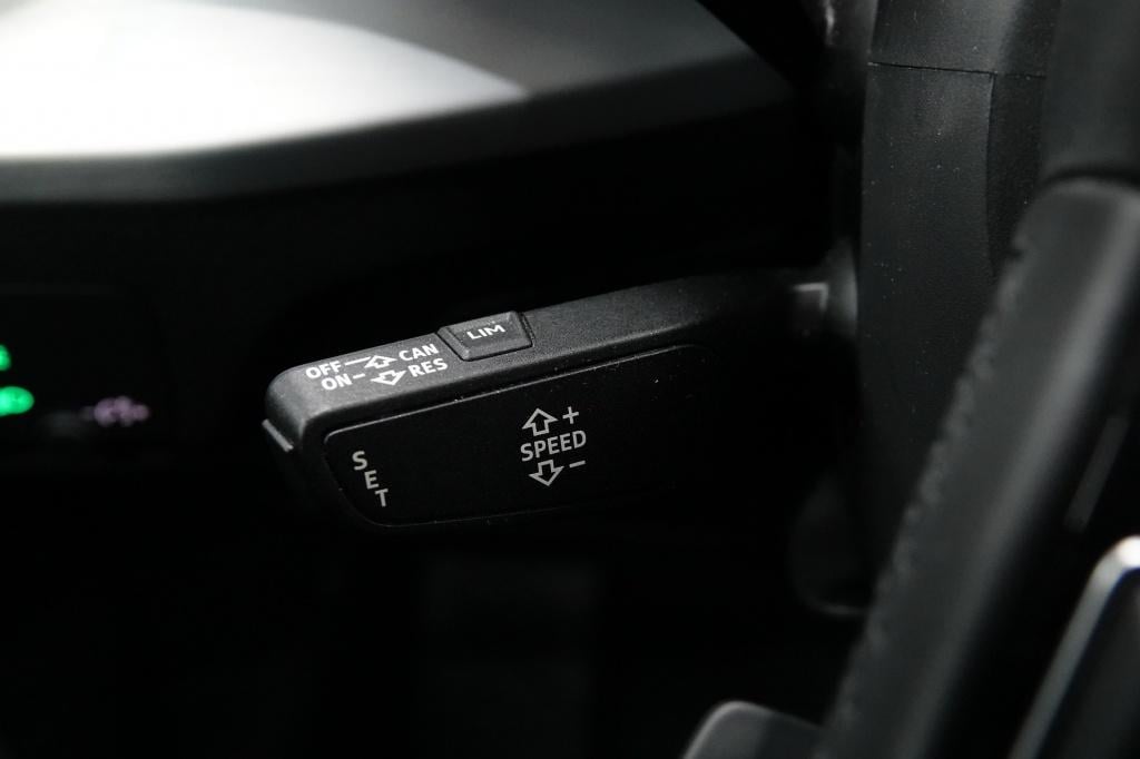 Audi Q2 1.4 tfsi | stoelverw. | pdc | 19" | camera |