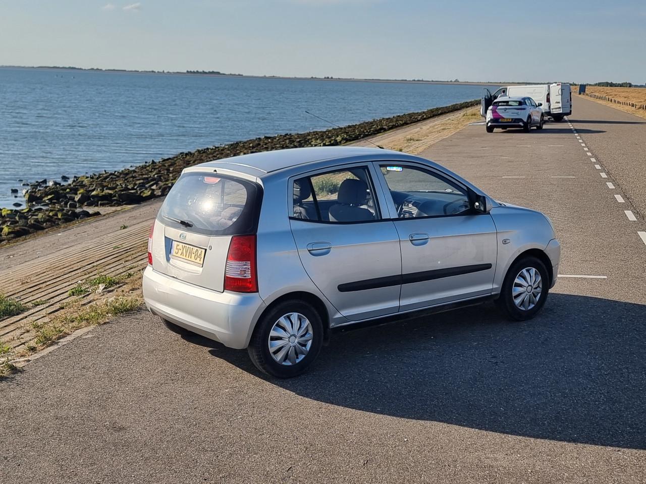 KIA PICANTO 2005 - 137158 km - Handgeschakeld - Moet weg wegens emigratie