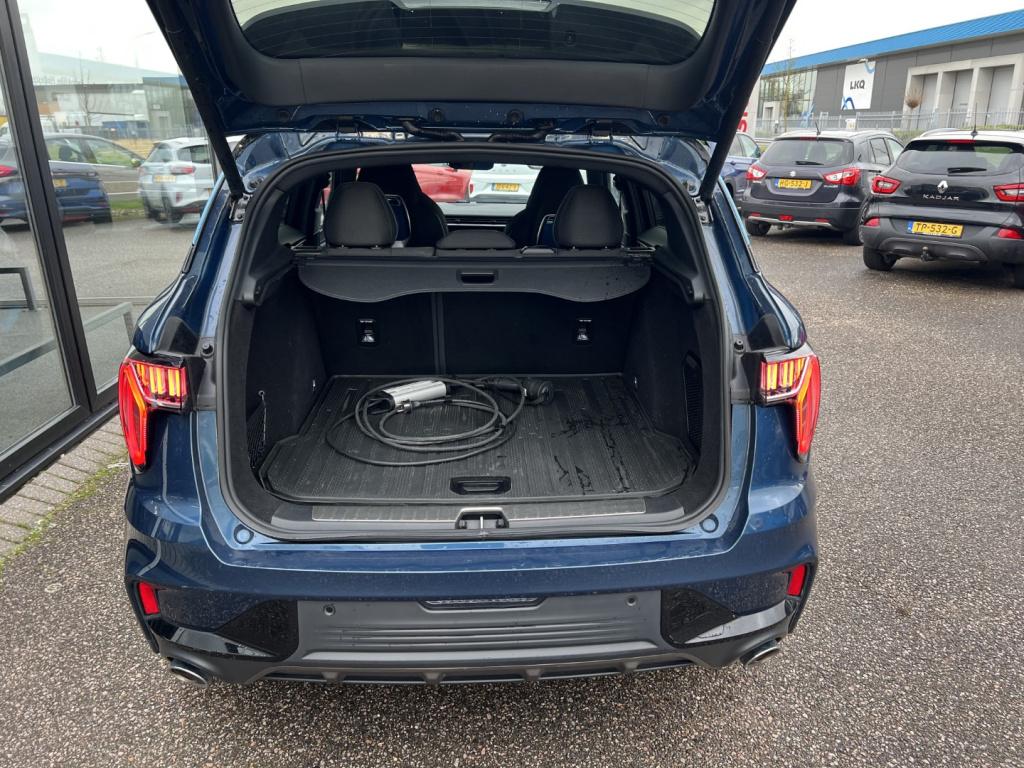 Lynk & Co 01 1.5 261pk phev 7dcth plug in hybrid , pano dak , 360gr camera 