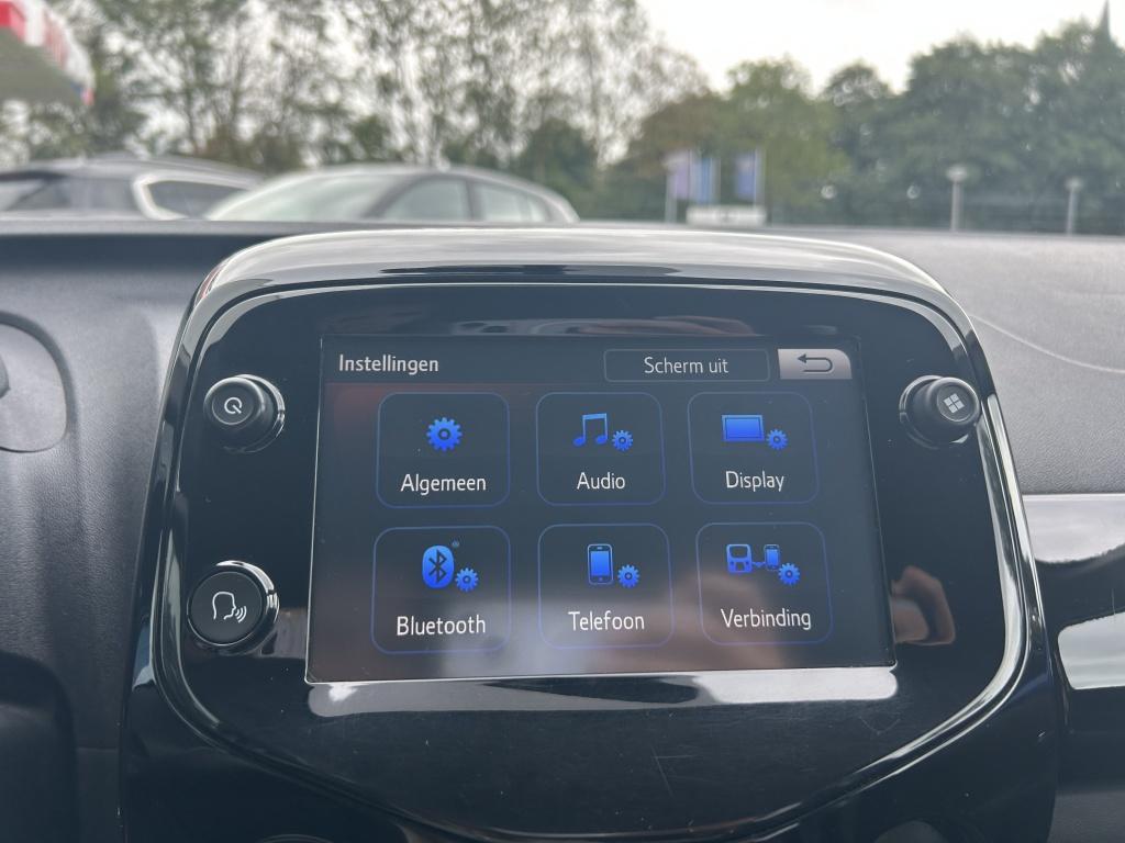 Citroen C1 1.0 vti airscape 68pk s&s 5d airscape shine navigatie | achterui