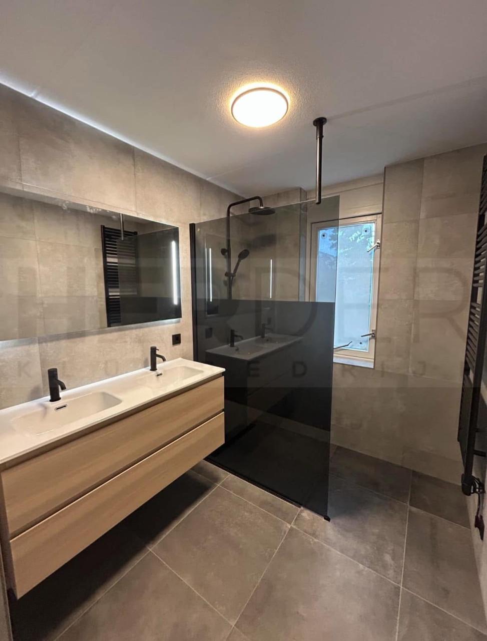 Badkamer renovatie/Tegelzetter/Klusjesman