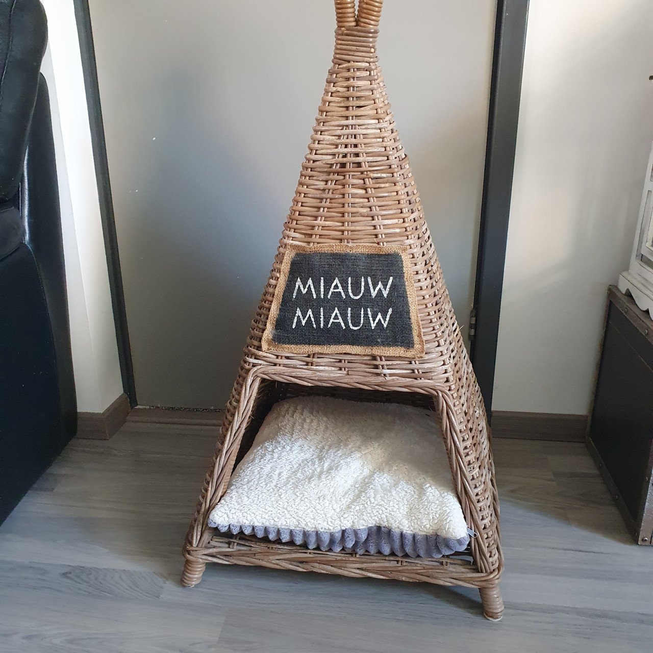 Rotan kattenmand tipi tent